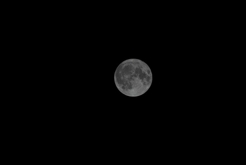 Captivating view of the full moon captured over Israel's clear night sky. Perfect for lunar enthusiasts.