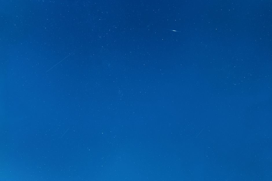 A clear starry night sky captured over Oxford, England, showcasing the beauty of the cosmos.